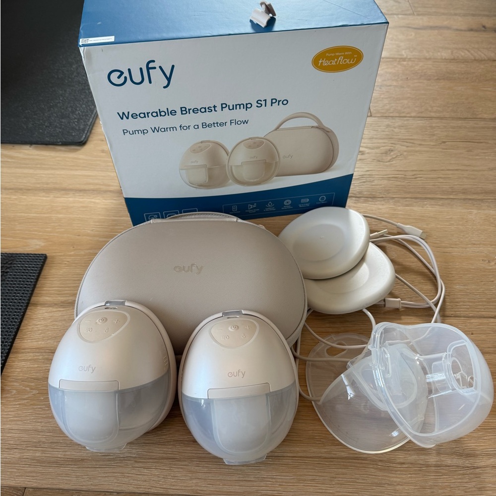 Eufy Wearable Breast Pump S1 Pro - Beige Portable Double Pump Kit